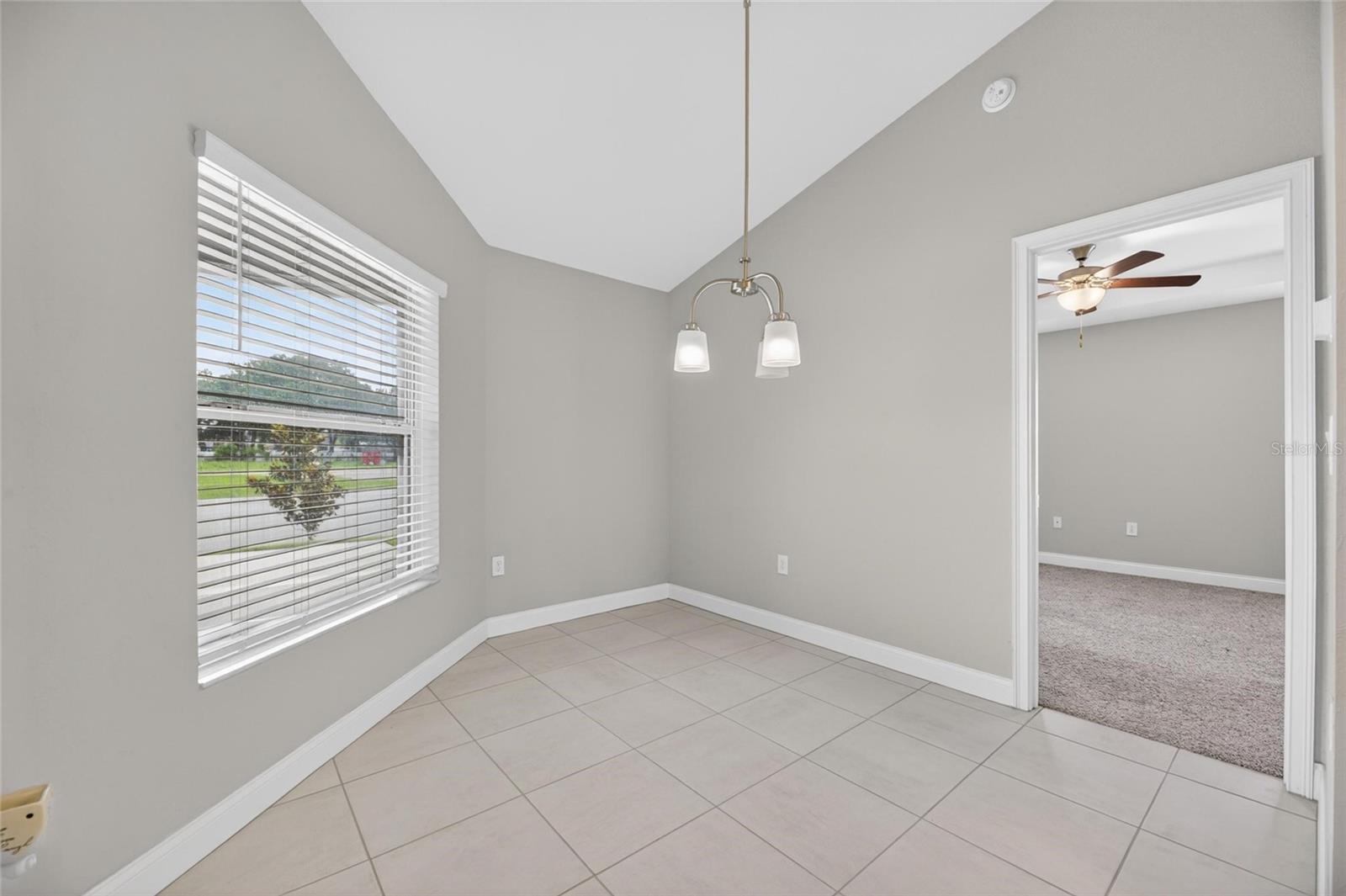 3039 PEARLY DR