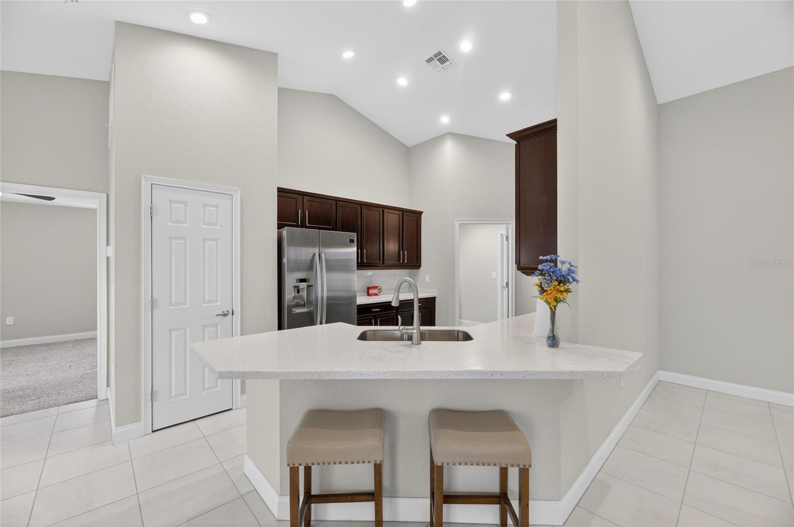 3039 PEARLY DR