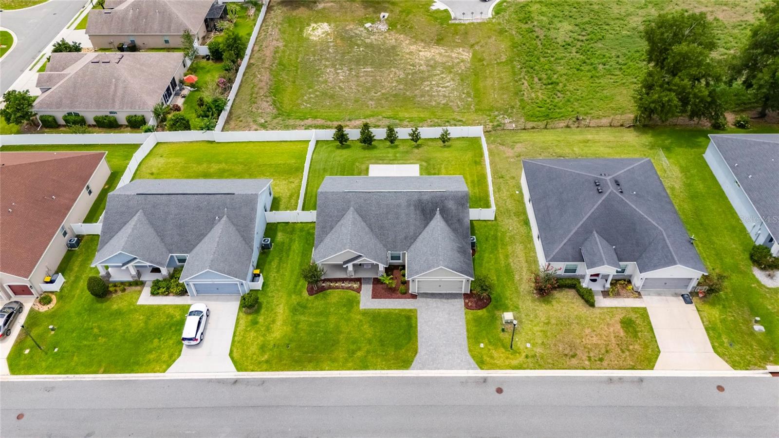 3039 PEARLY DR