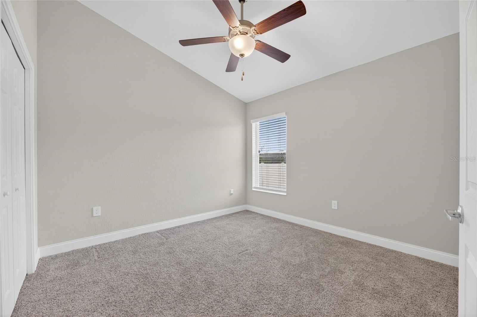 3039 PEARLY DR