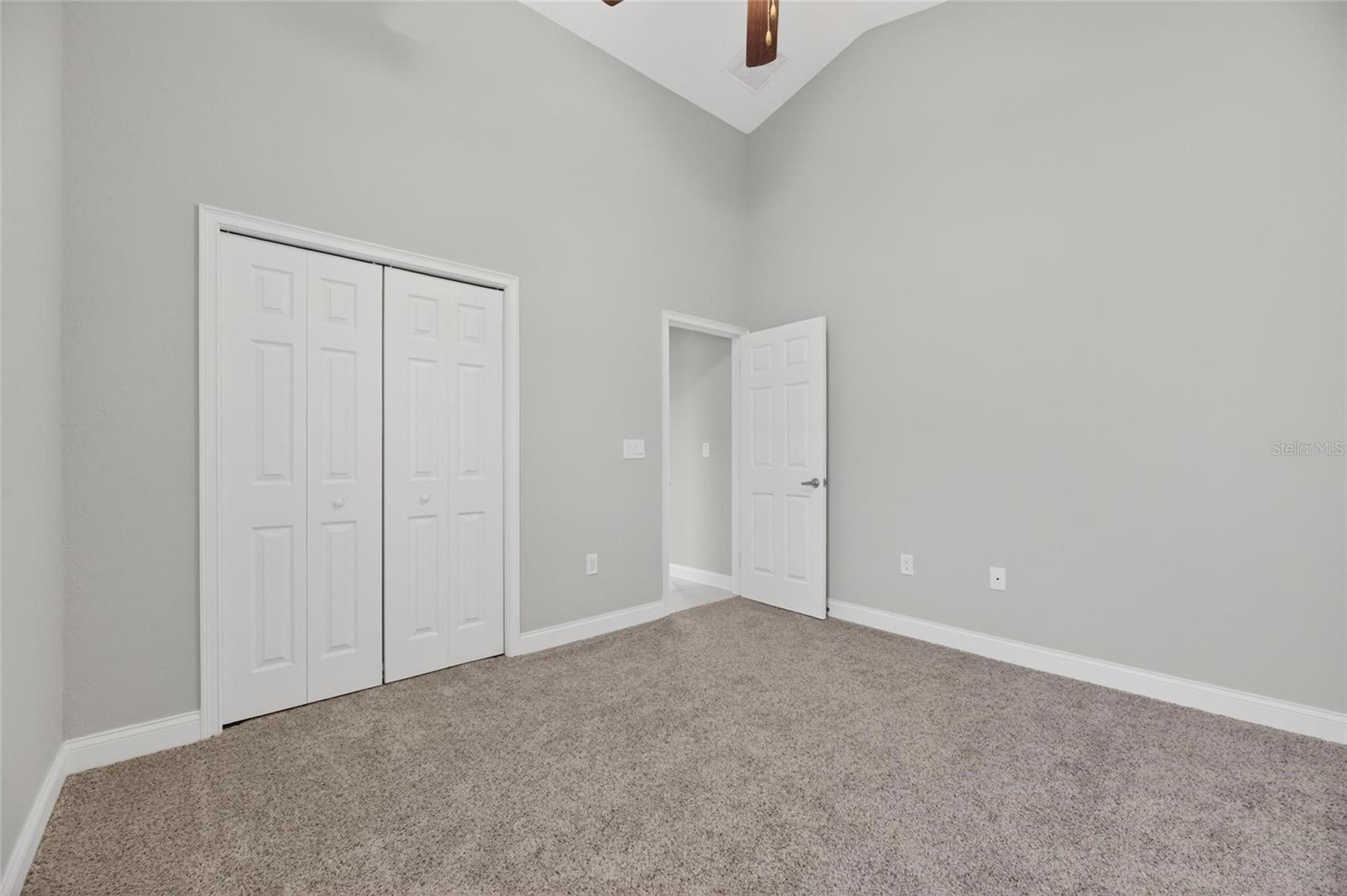 3039 PEARLY DR