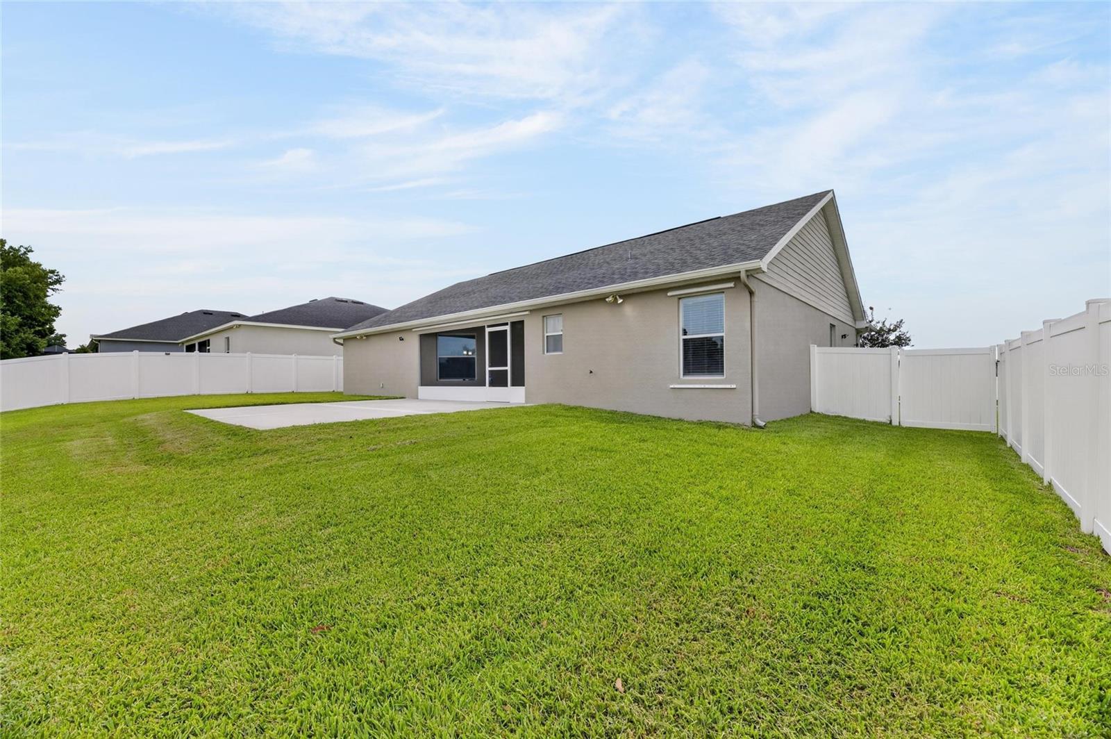 3039 PEARLY DR