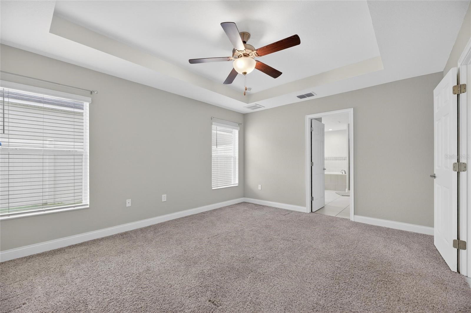 3039 PEARLY DR