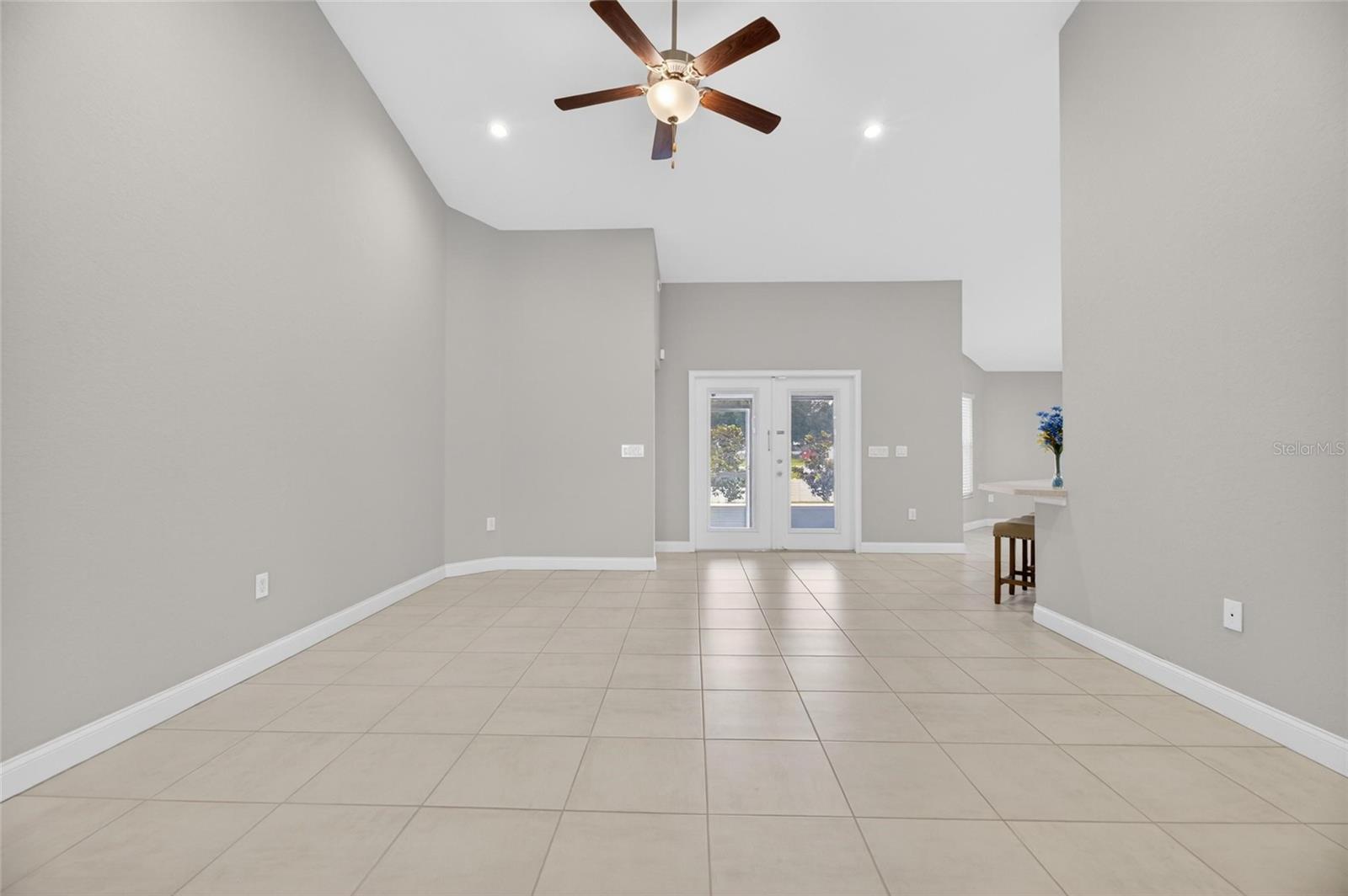 3039 PEARLY DR
