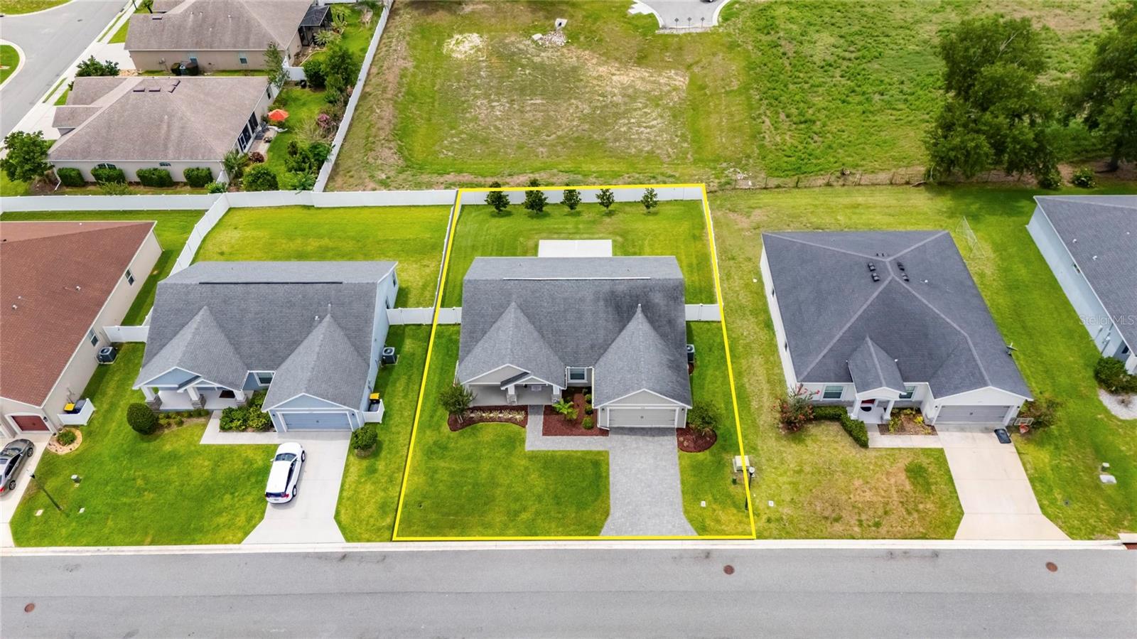3039 PEARLY DR