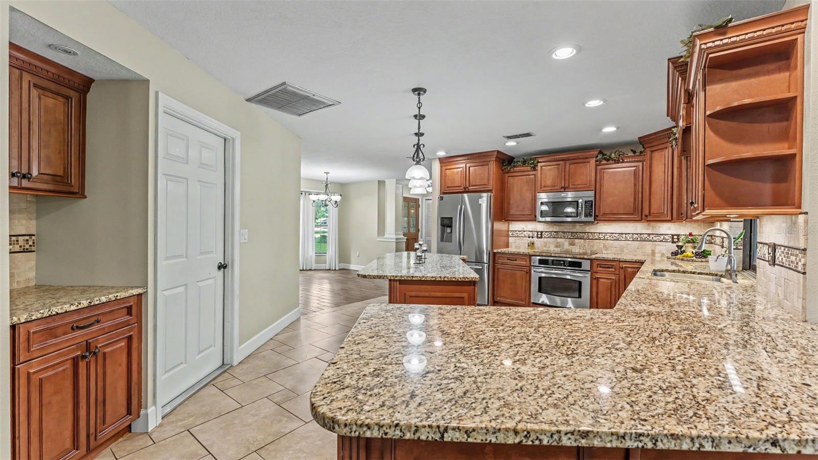 1428 N TIMBERIDGE LOOP