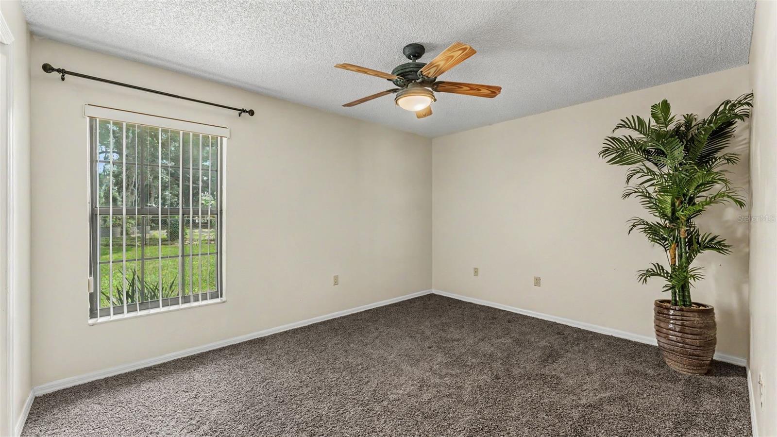 1428 N TIMBERIDGE LOOP