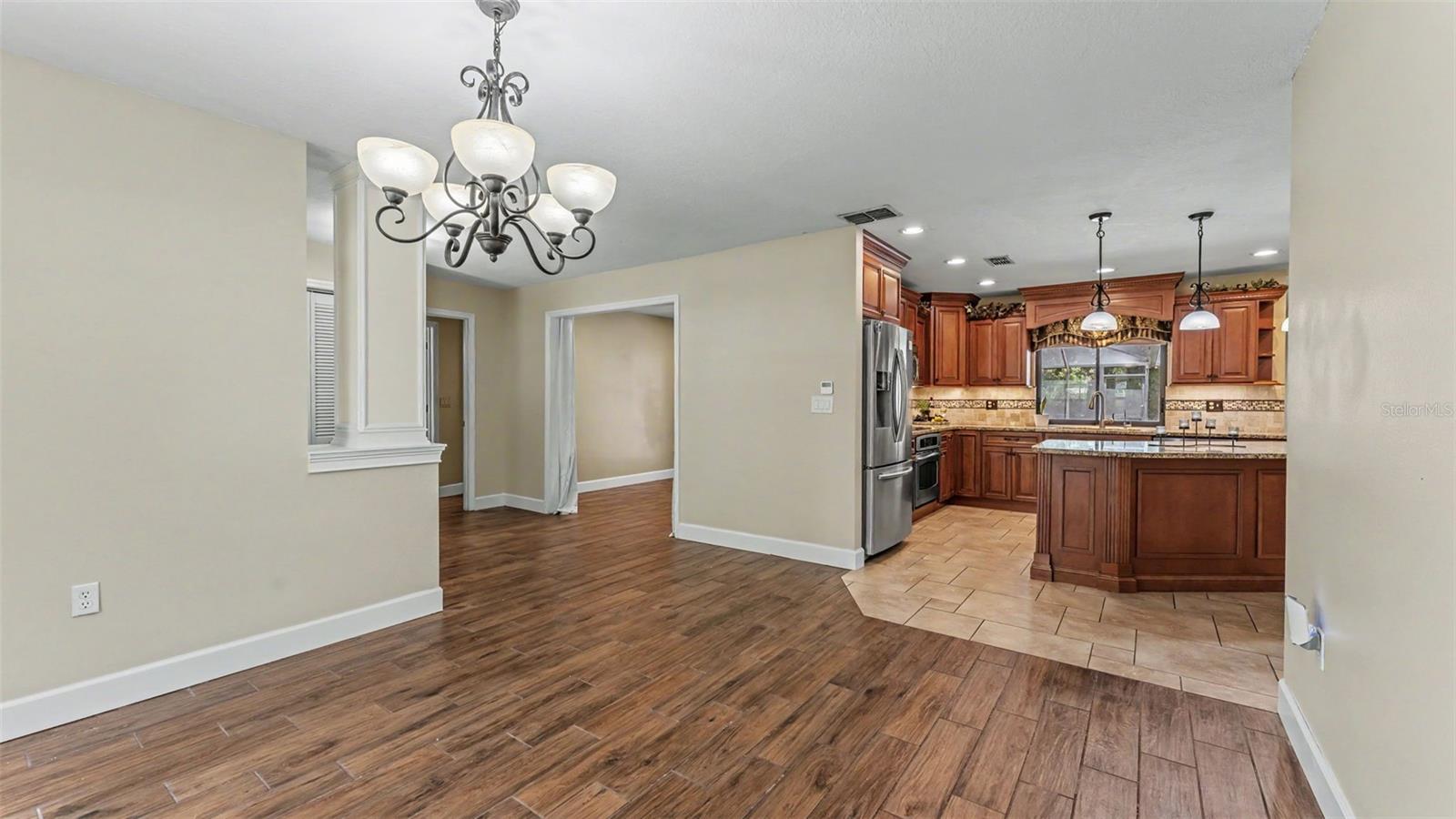 1428 N TIMBERIDGE LOOP
