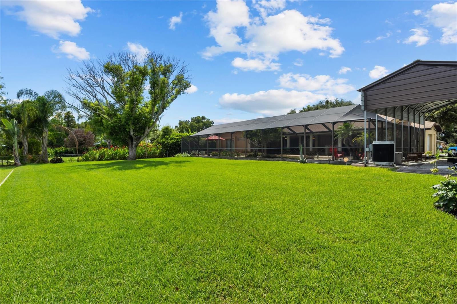 926 VAN DR