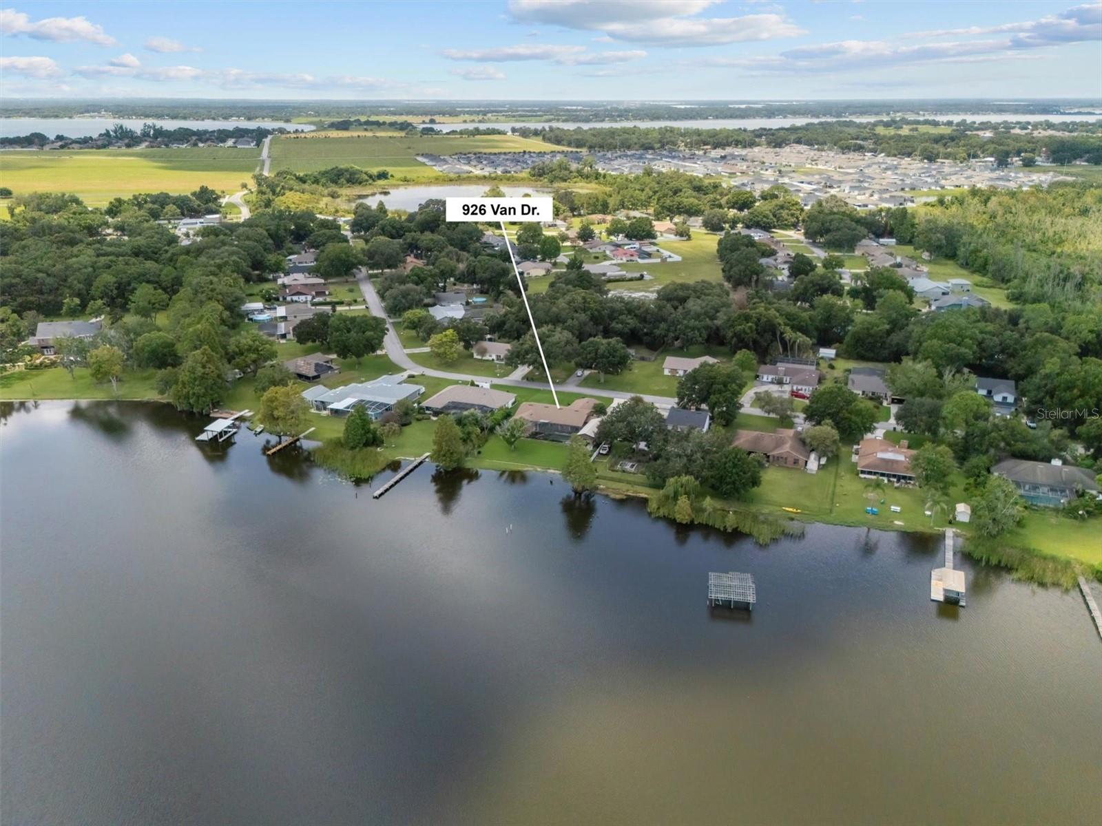 926 VAN DR