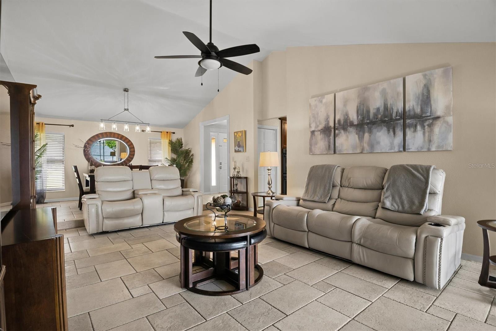 926 VAN DR