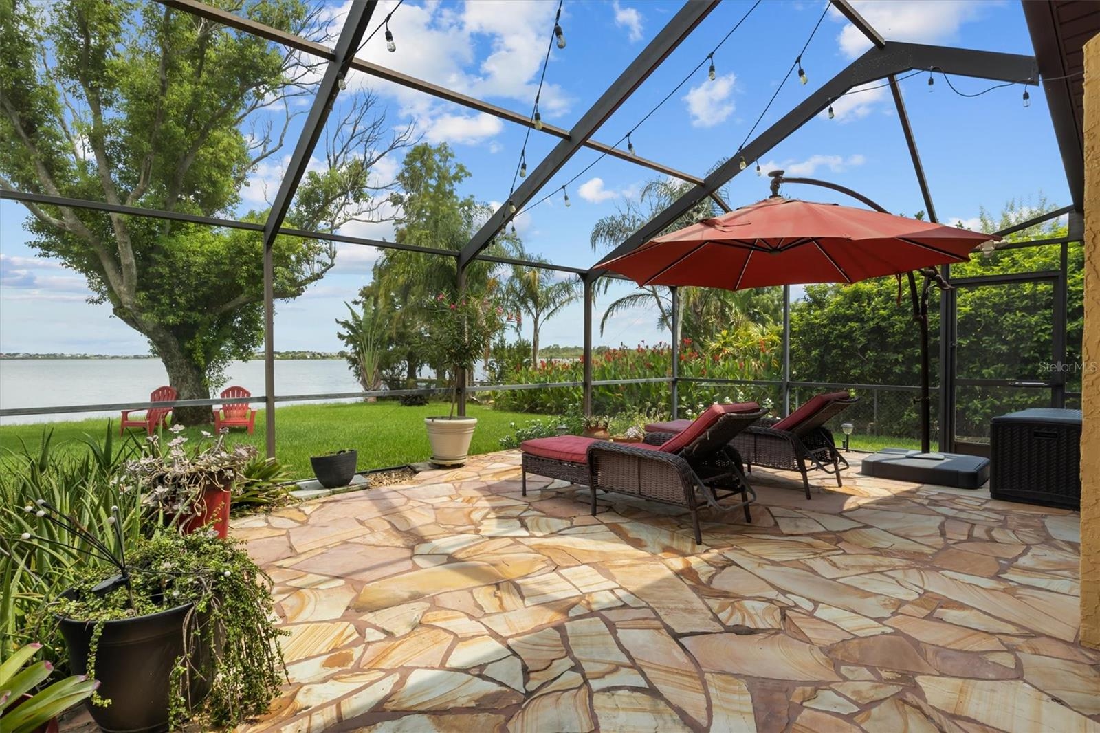 926 VAN DR