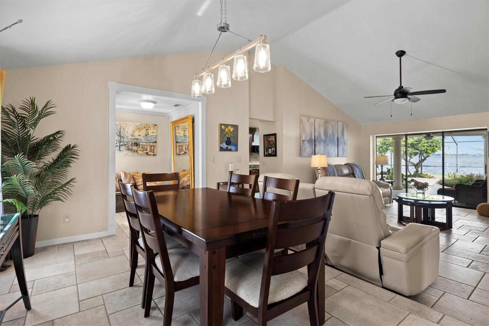 926 VAN DR