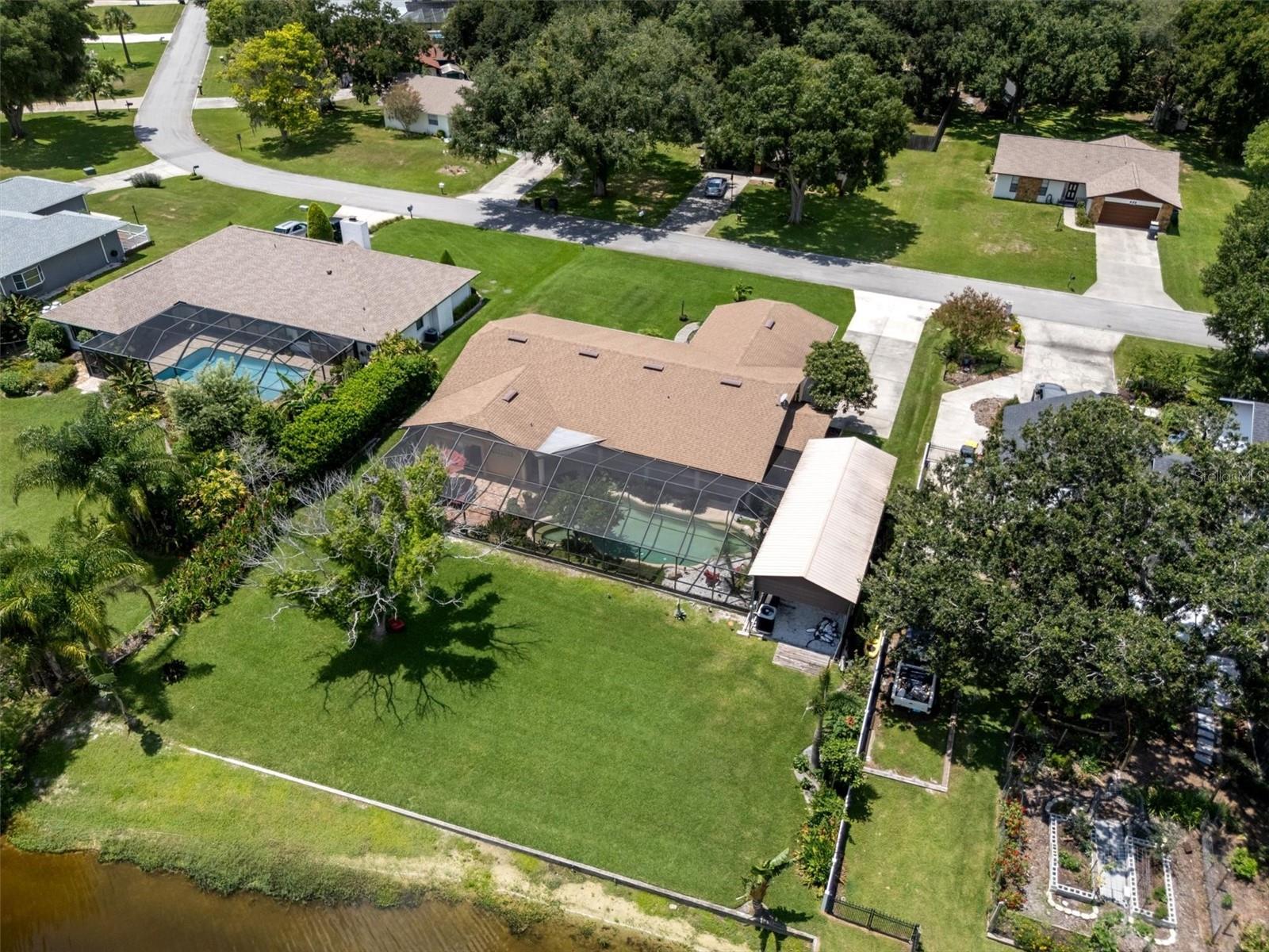 926 VAN DR