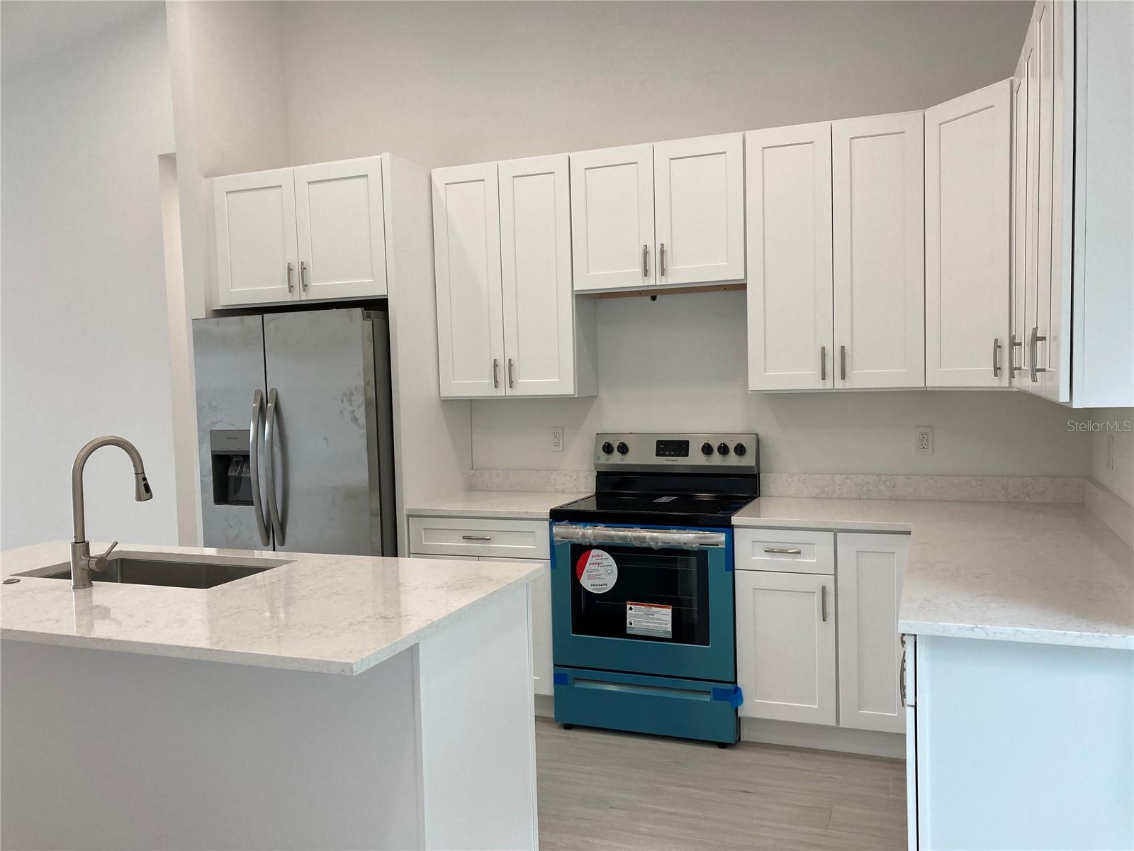 562 FLAMINGO RD