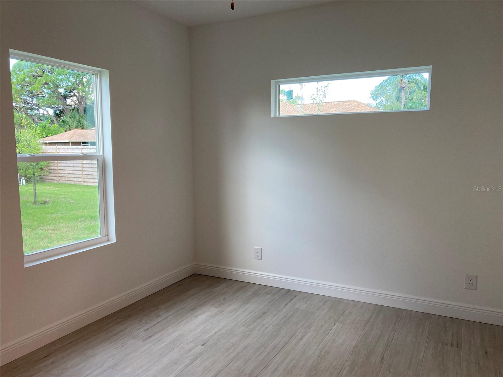 562 FLAMINGO RD