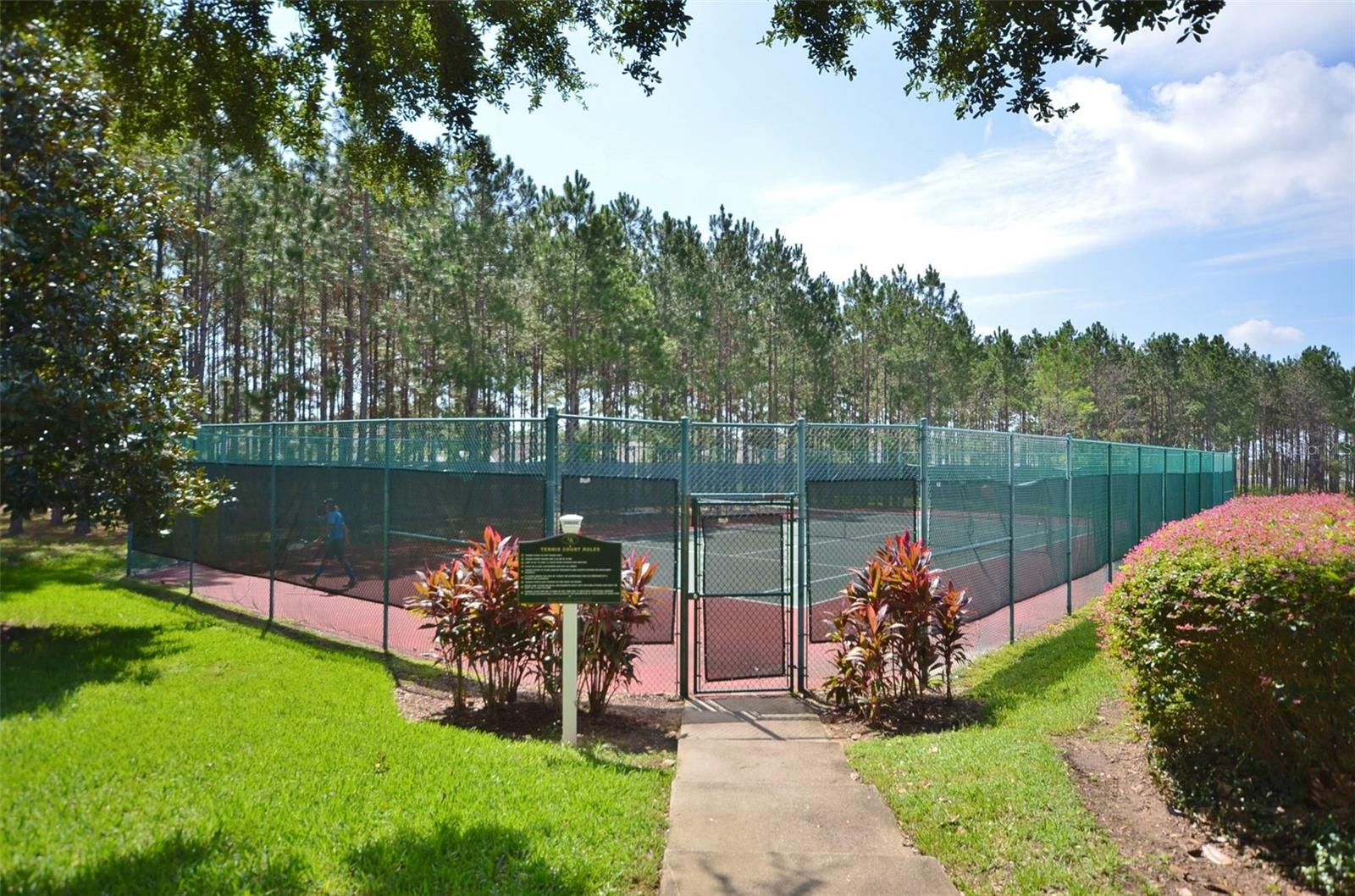 233 CHURCHILL PARK DR