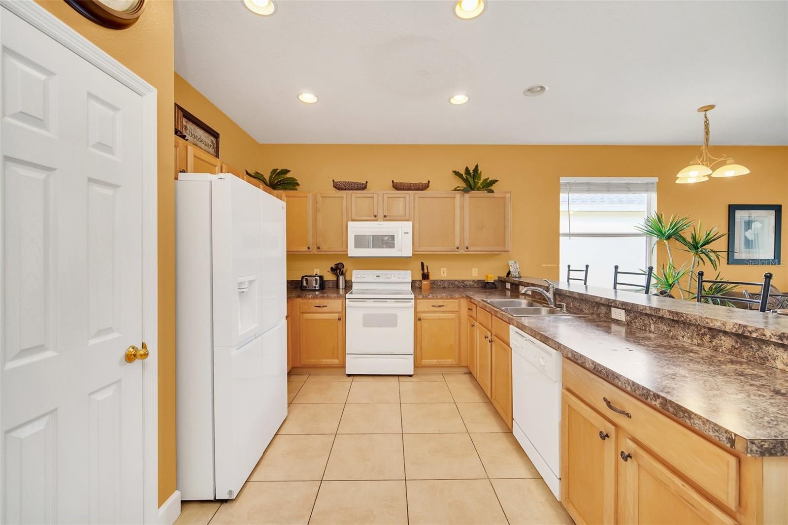 233 CHURCHILL PARK DR