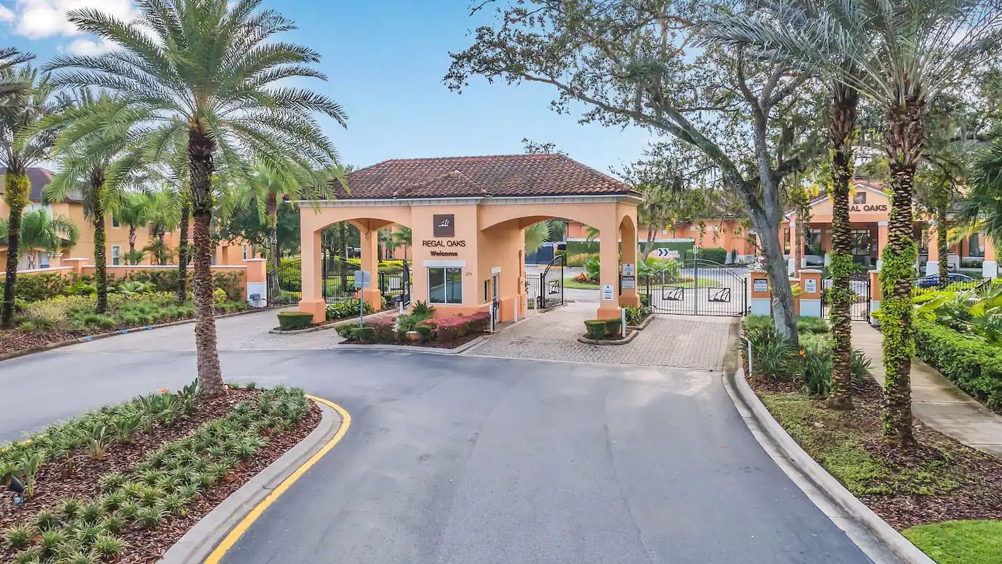 2752 CORVETTE LN