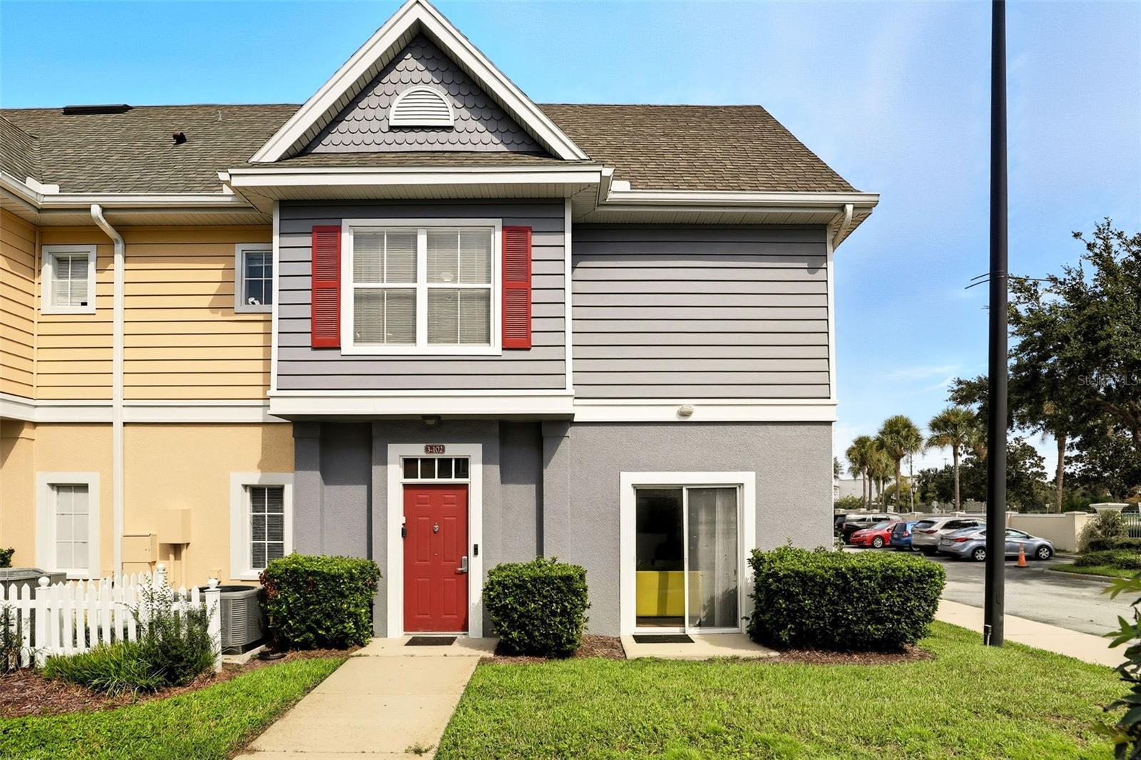 2606 LODI CIR #102