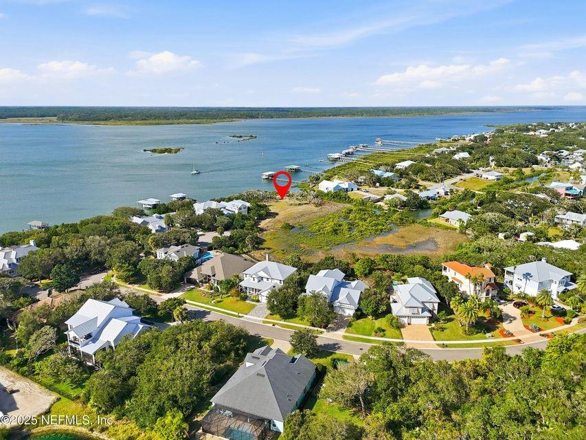 225 N LA CRESCENTA DR