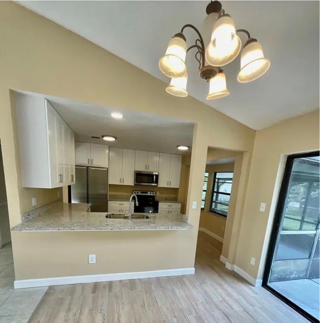 708 DEL RIO WAY