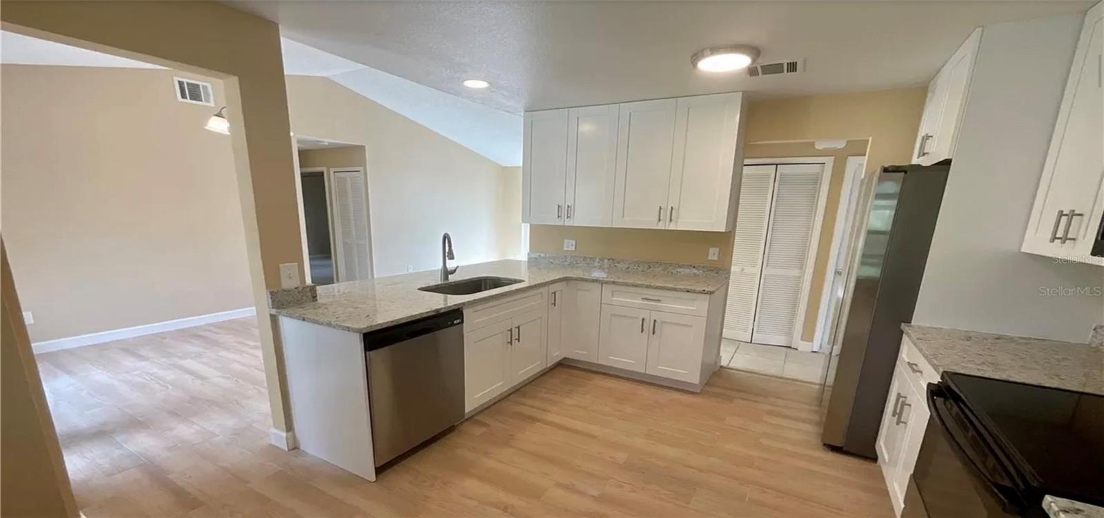 708 DEL RIO WAY