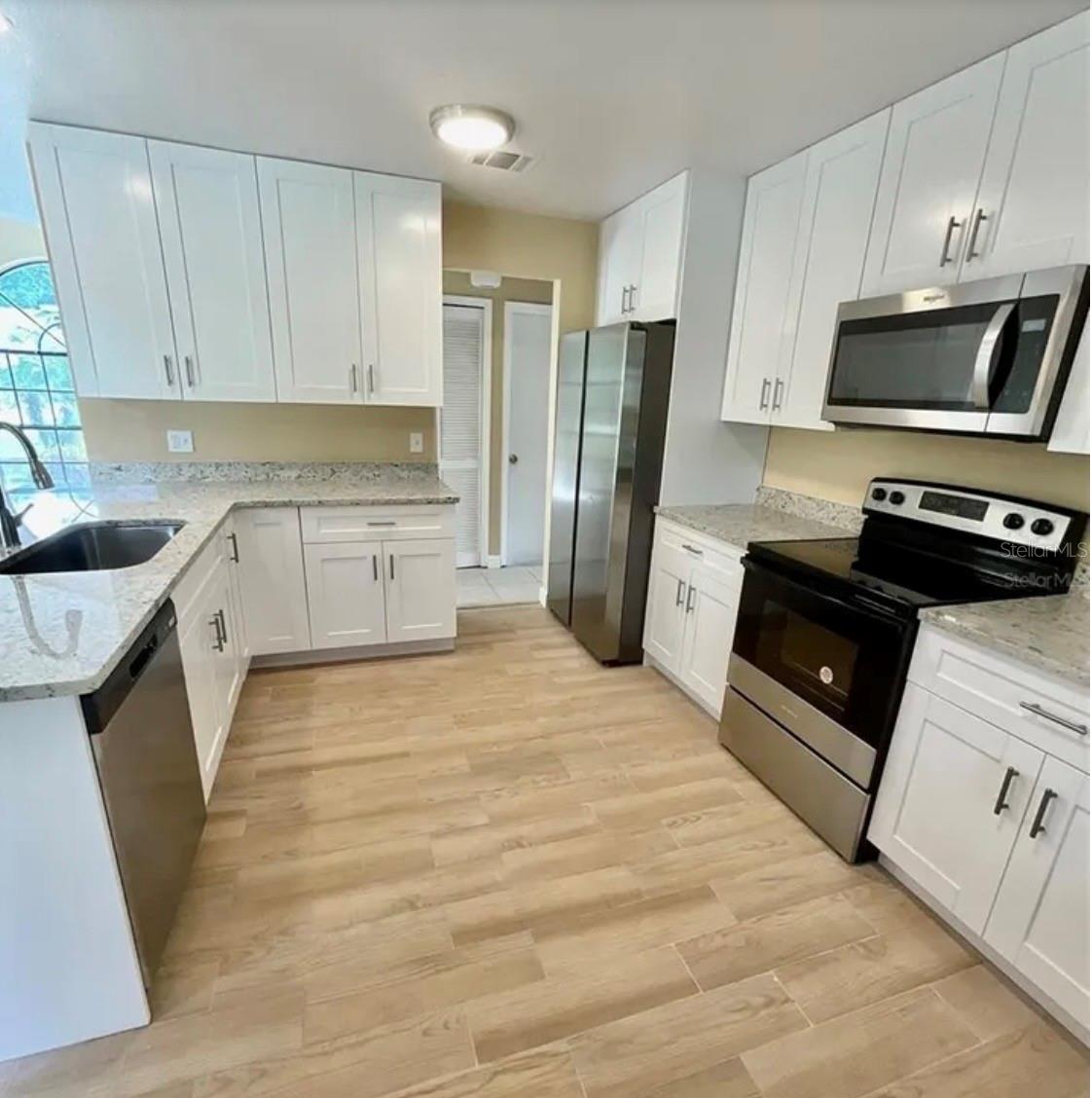708 DEL RIO WAY