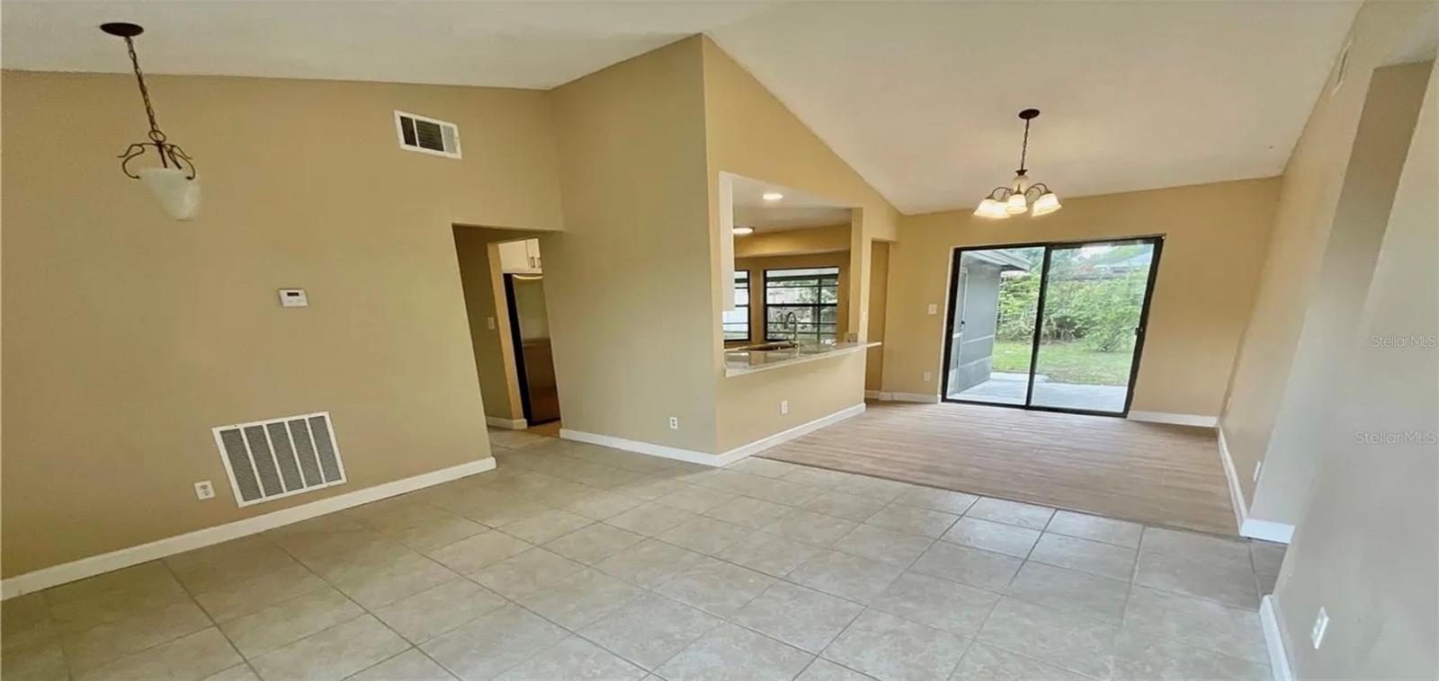 708 DEL RIO WAY