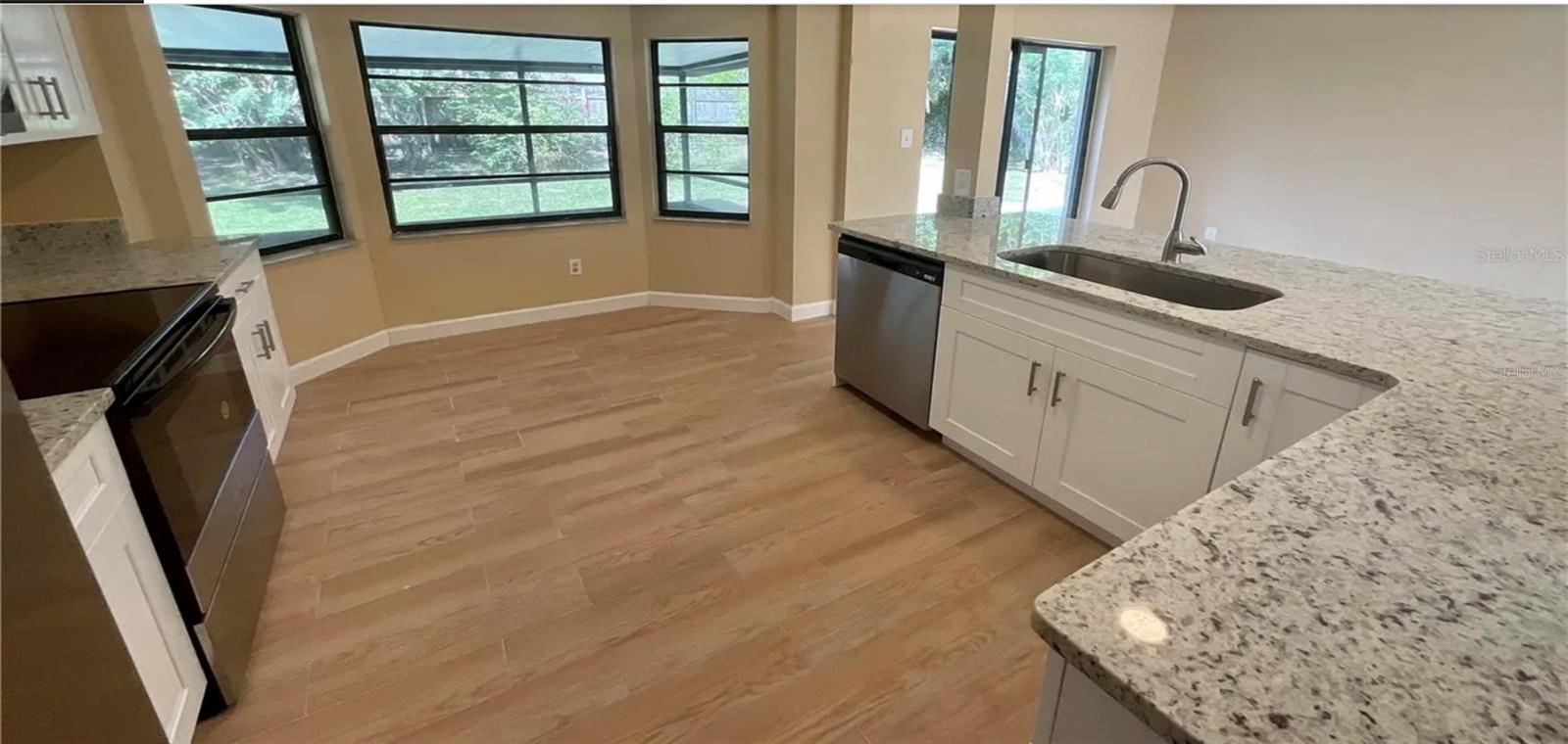 708 DEL RIO WAY