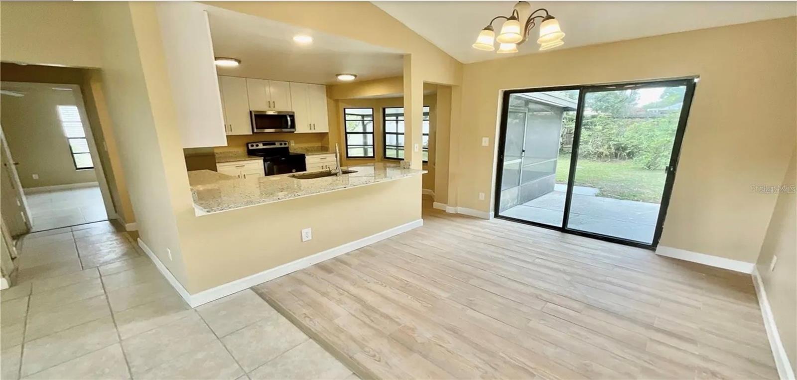 708 DEL RIO WAY