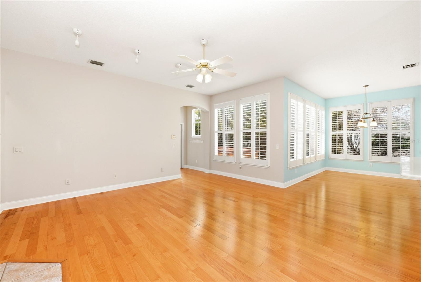 1110 RUSH CT