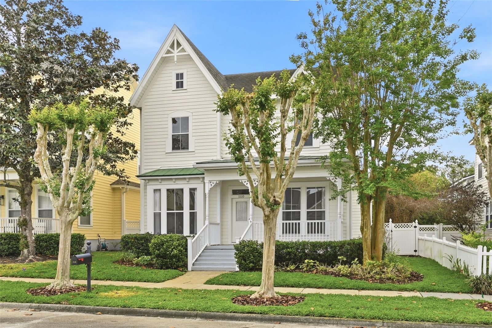1110 RUSH CT