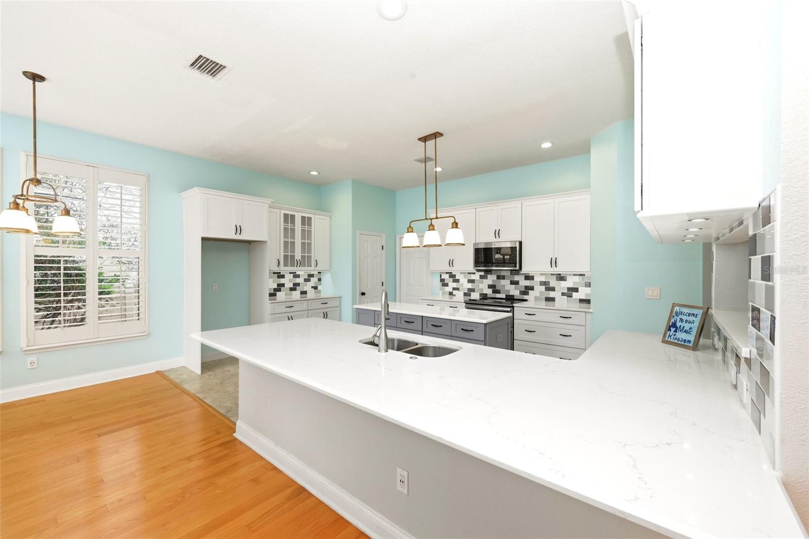 1110 RUSH CT