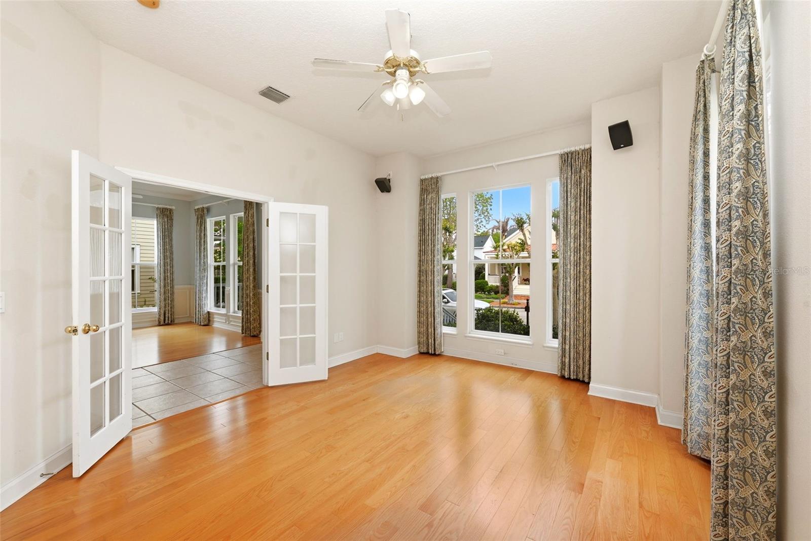 1110 RUSH CT