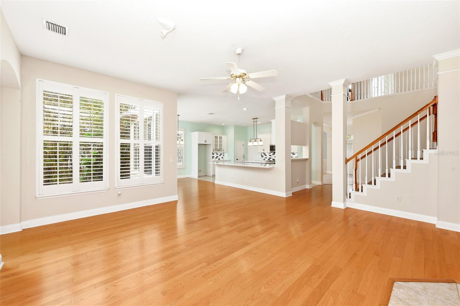 1110 RUSH CT