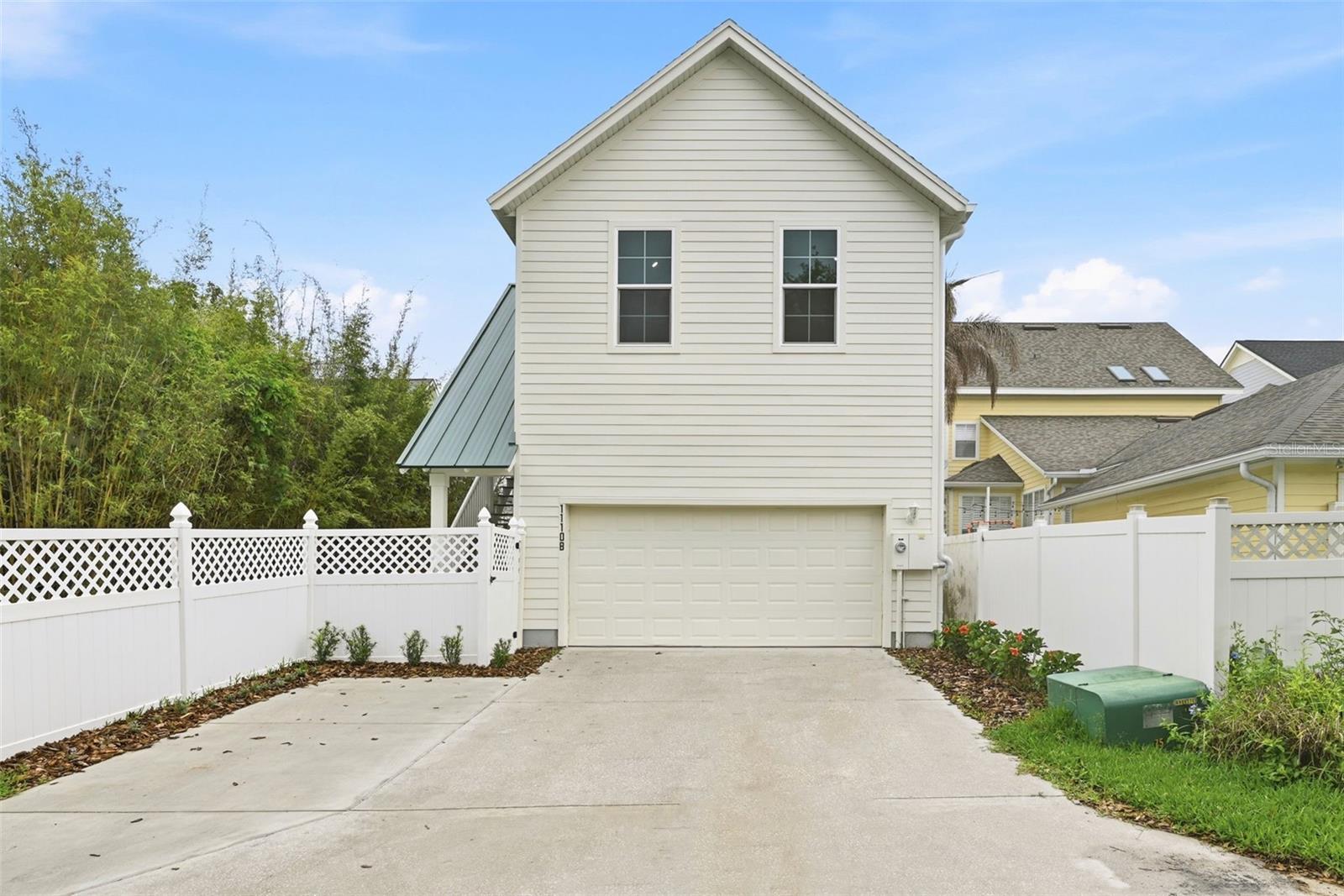 1110 RUSH CT