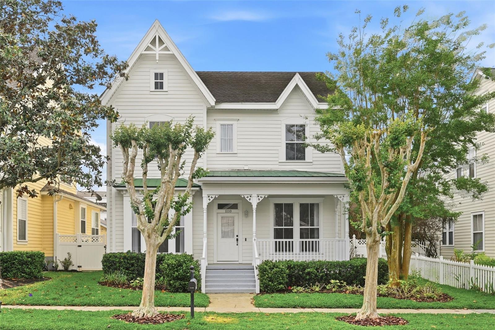 1110 RUSH CT