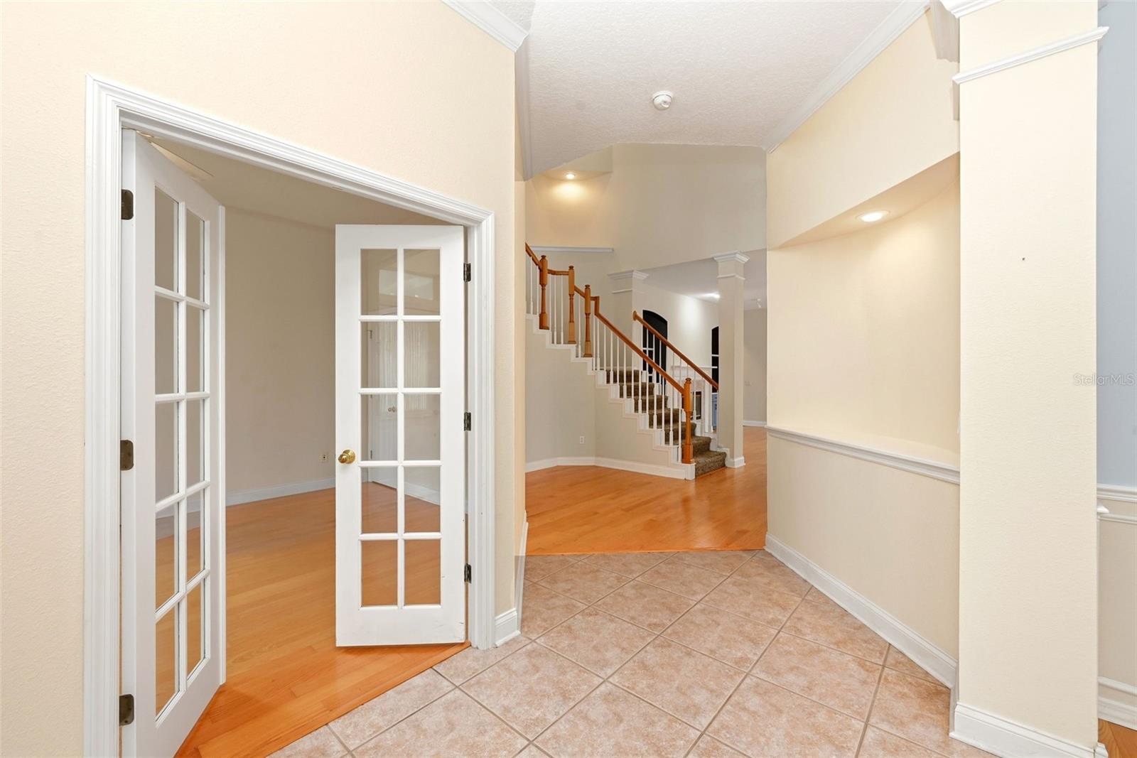 1110 RUSH CT