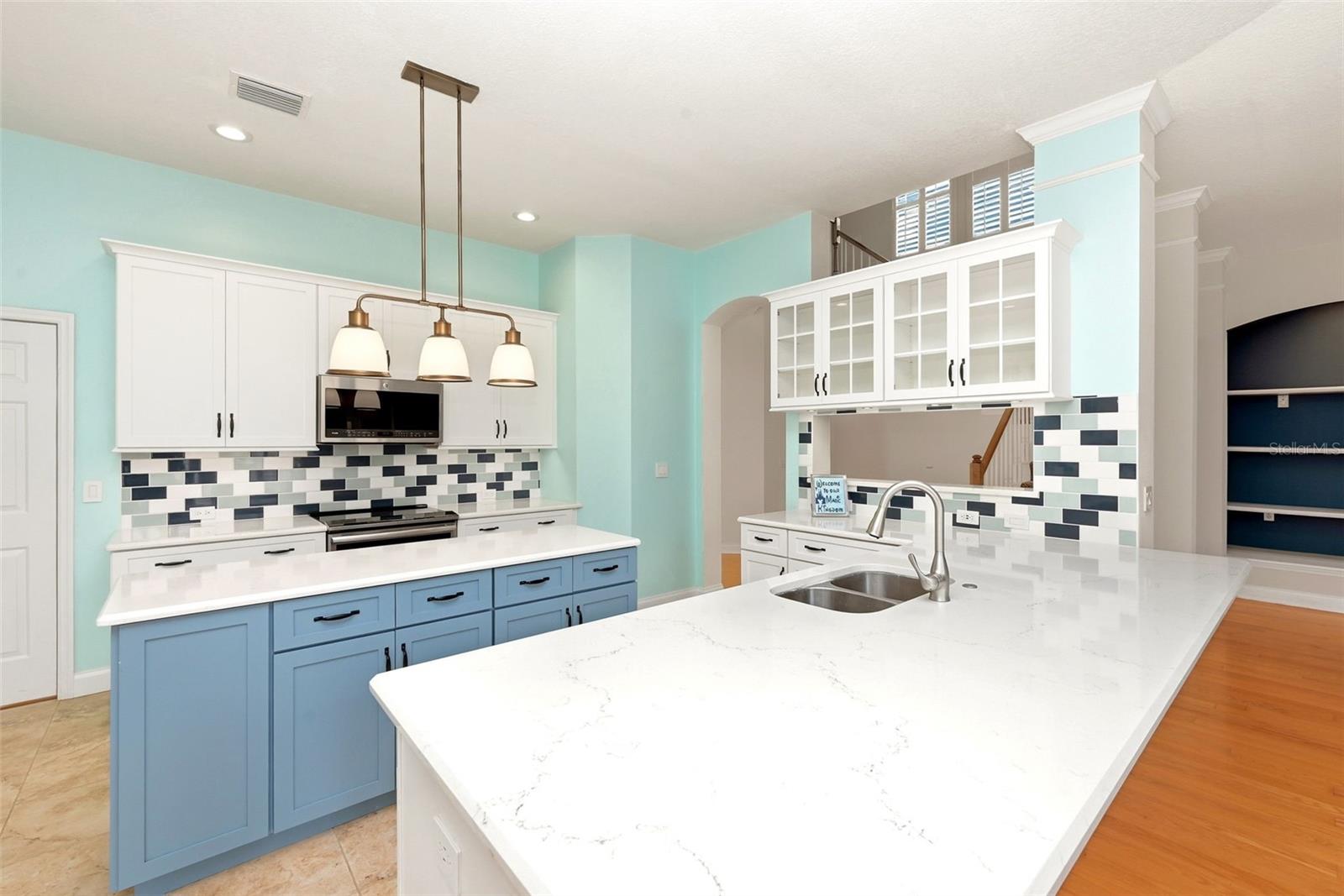 1110 RUSH CT