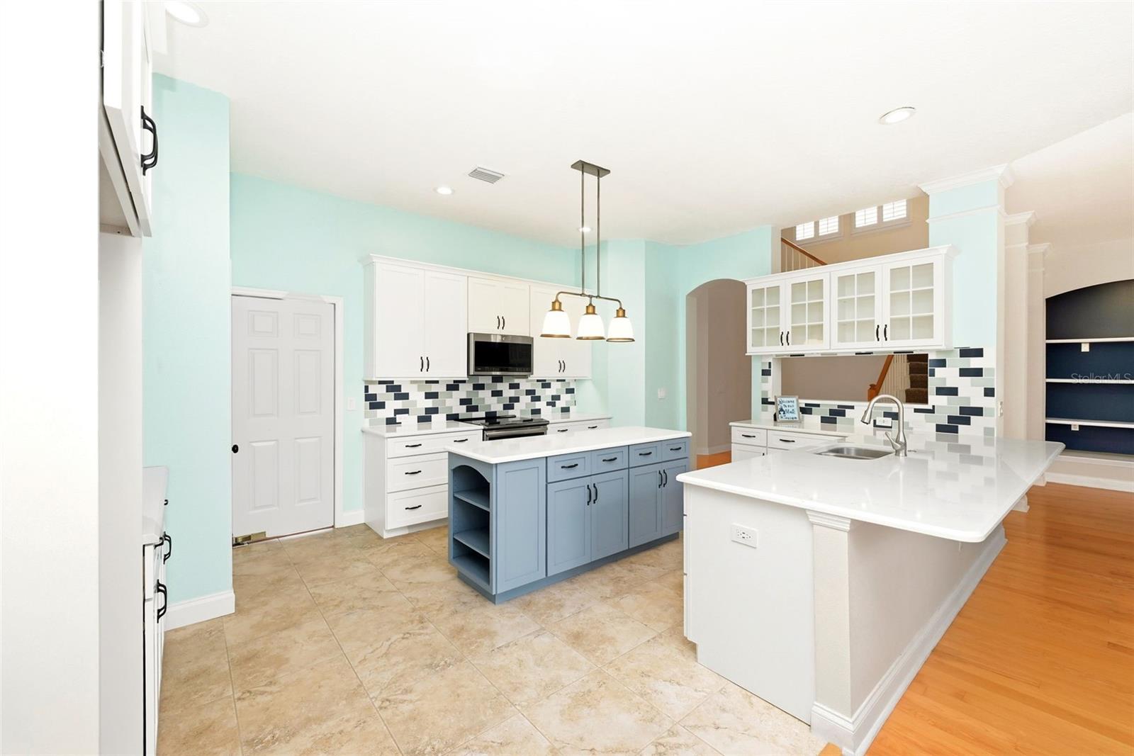 1110 RUSH CT