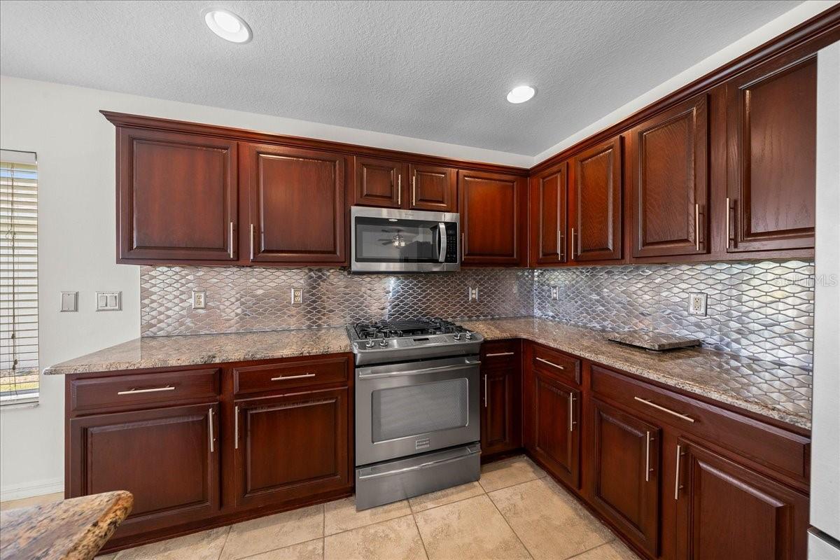 15813 SW 16TH AVENUE RD