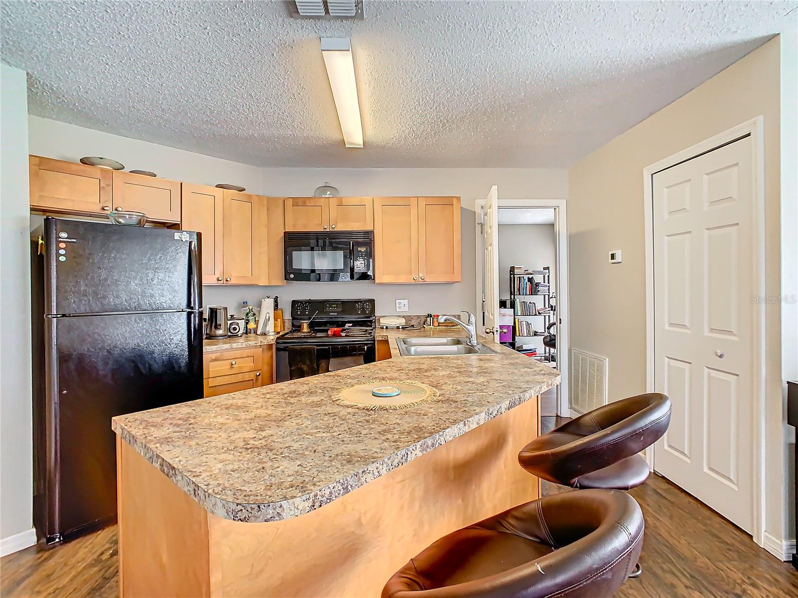 8102 WATERVIEW WAY #8102