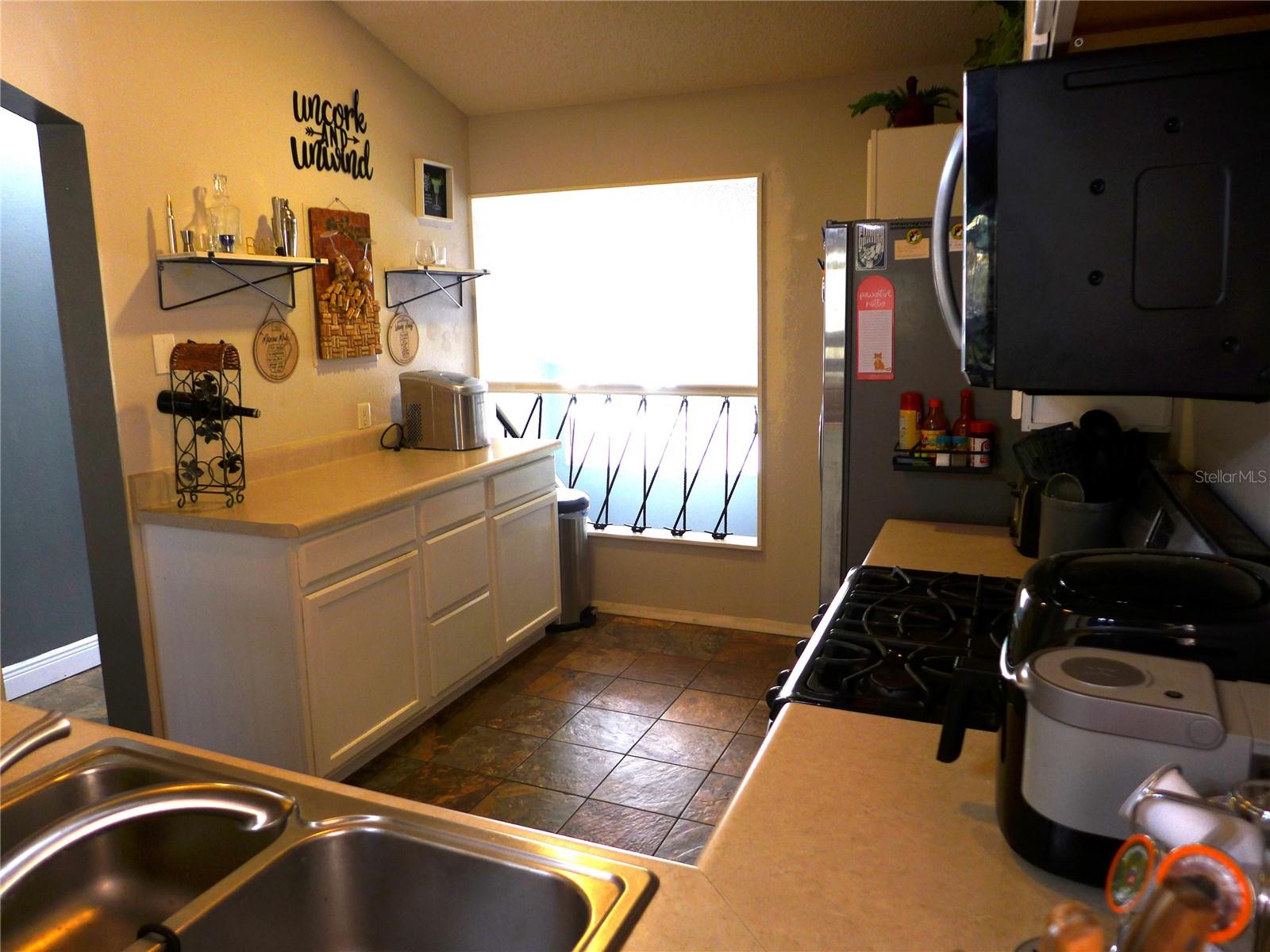 1711 GARDEN LAKE DR #1711