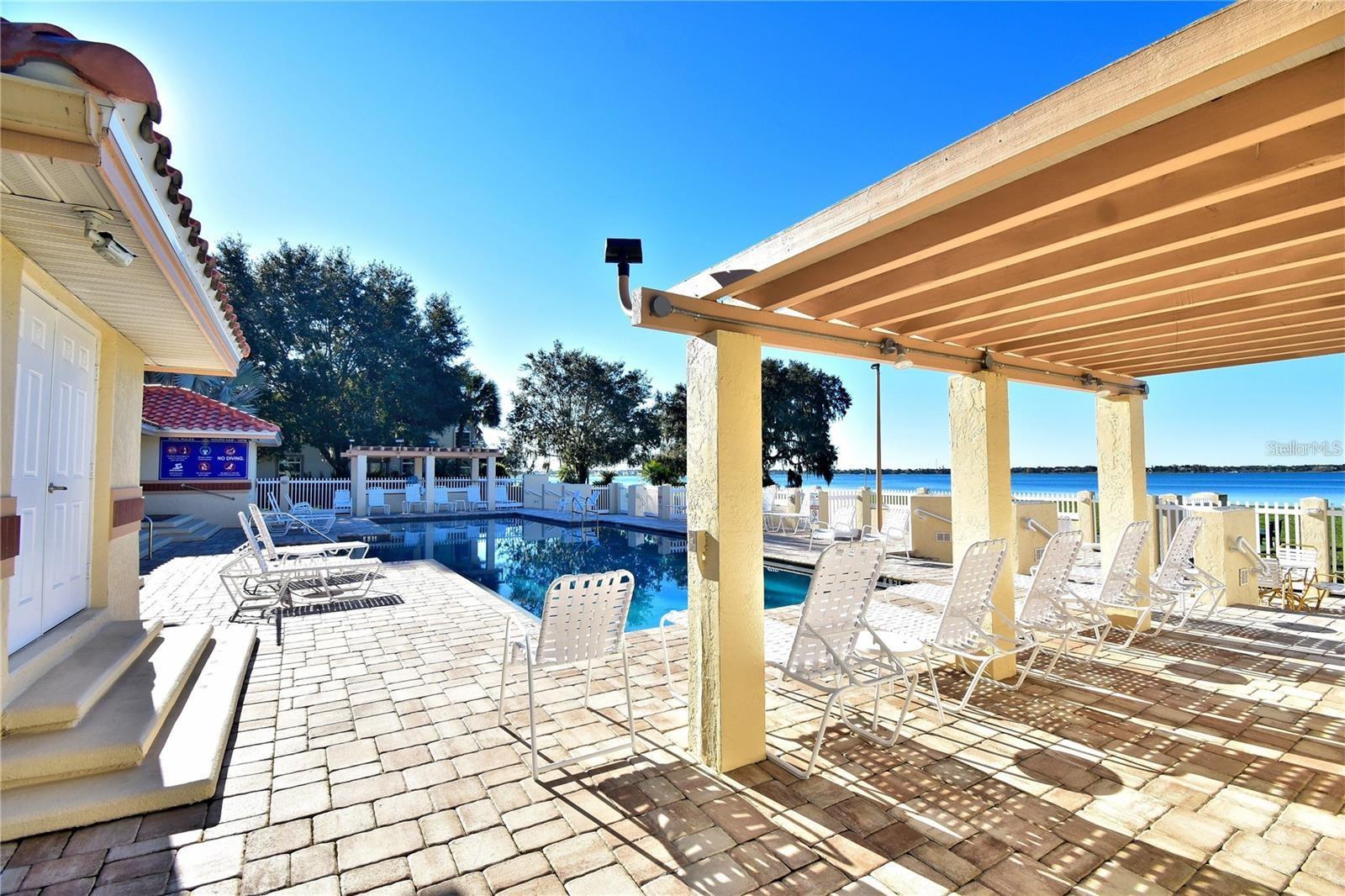 1711 GARDEN LAKE DR #1711