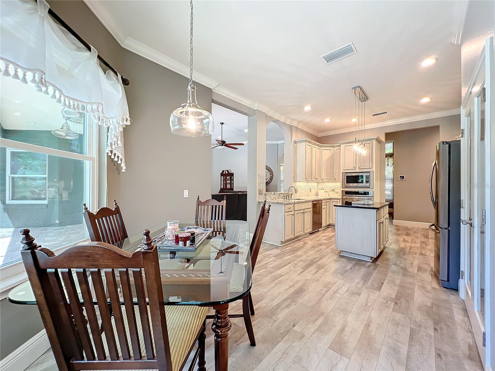 1044 ASHTON WOODS LN