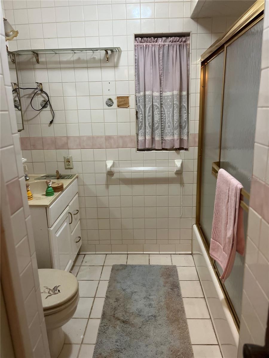 1450 W LAKE CANNON DR NW