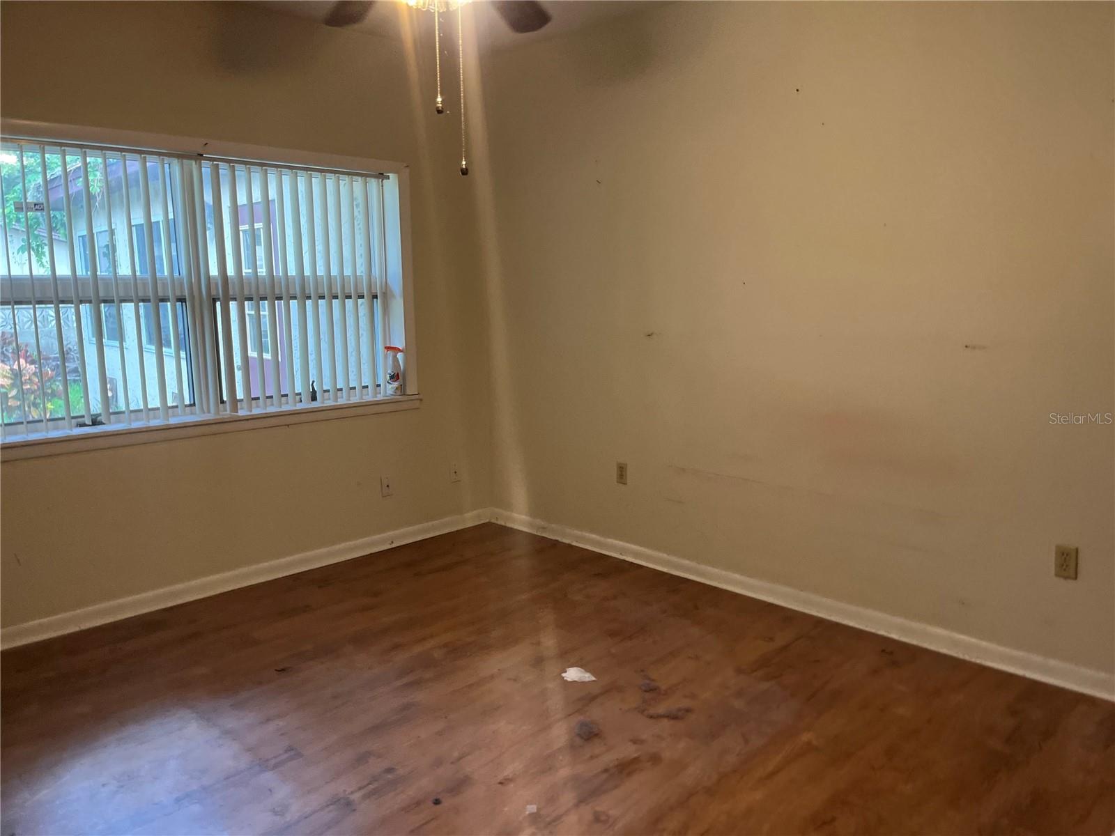 1450 W LAKE CANNON DR NW