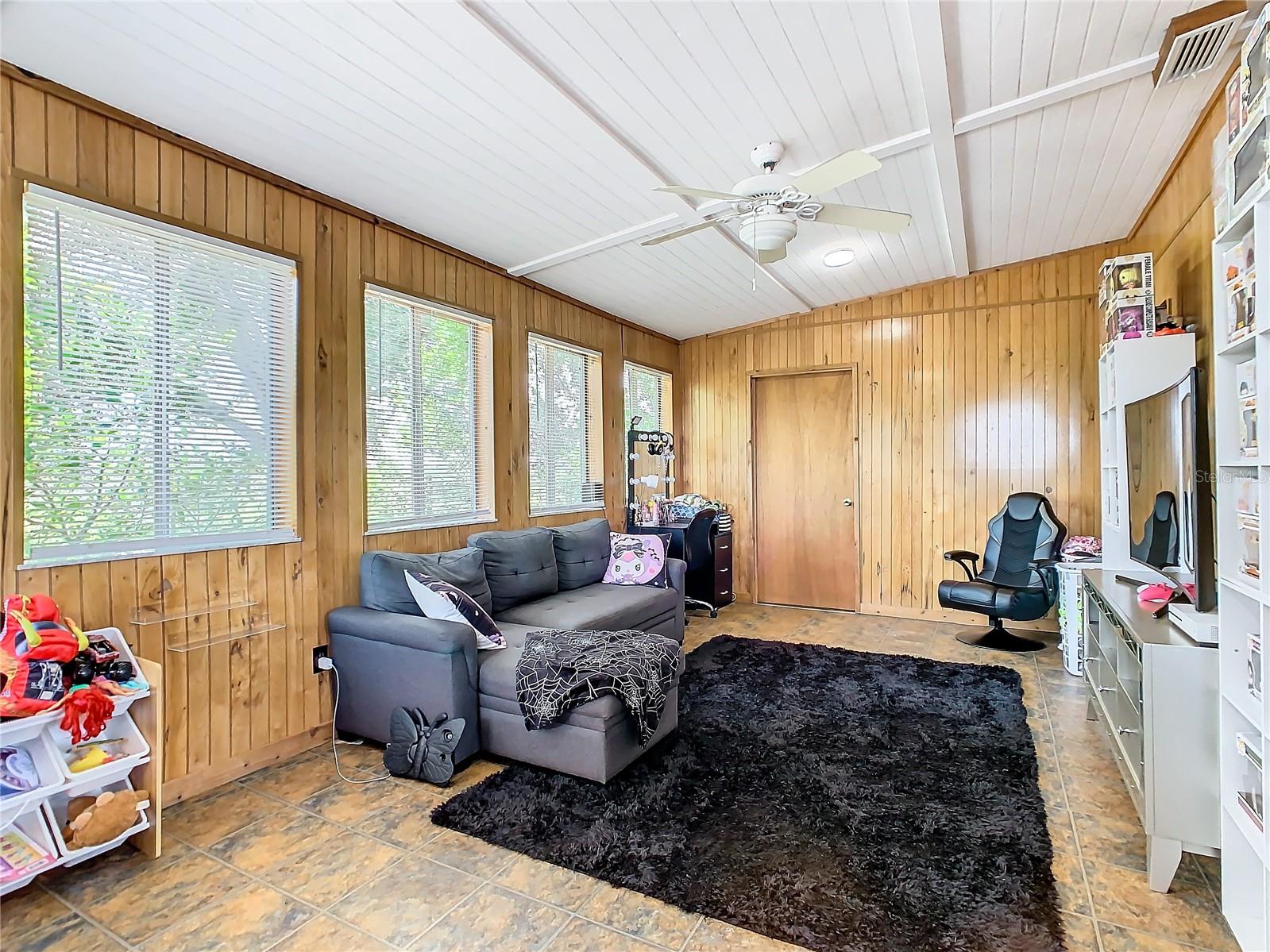 2741 EDWARDS RD