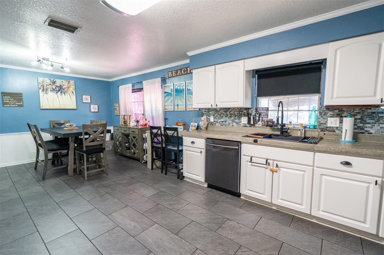 237 MANATEE RD